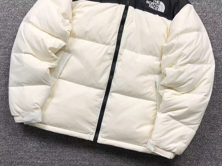 The North Face 1996 Nuptse 700 - Imagen 4