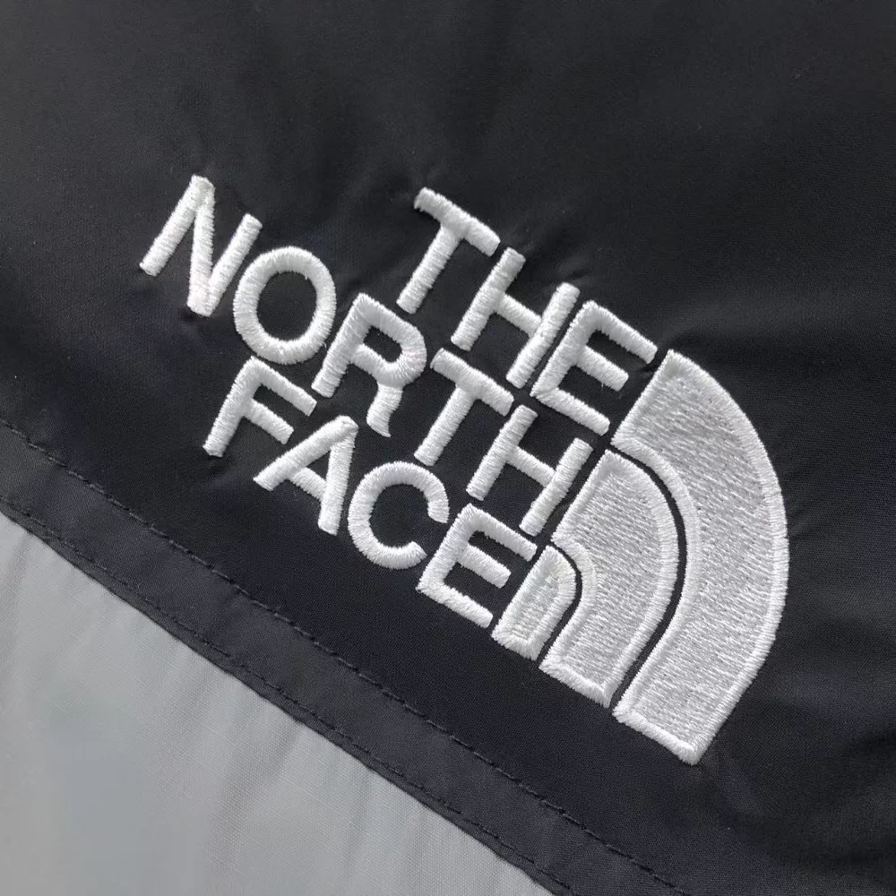 The North Face 1996 Nuptse 700 Sin Mangas - Imagen 4
